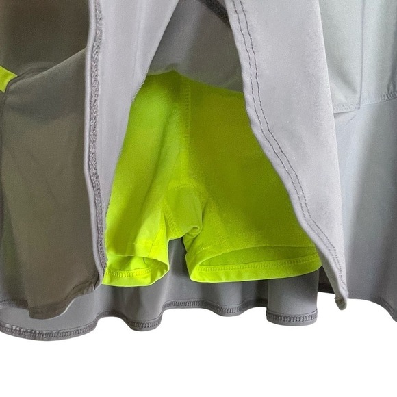 Lucky in Love Size L Mini Skort Skirt Gray Neon Yellow Accent Flounce Hem - Picture 2 of 6